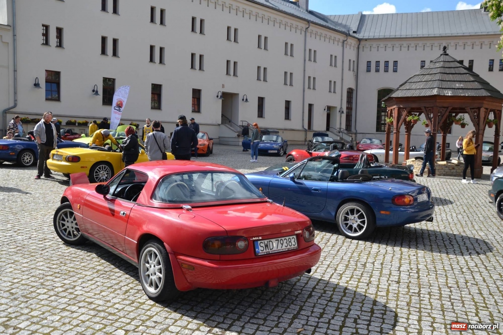 Zdjęcie w galerii na portalu naszraciborz.pl: Racibórz-Tworków. Zlot Mazd MX-5 wiadomości z regionu