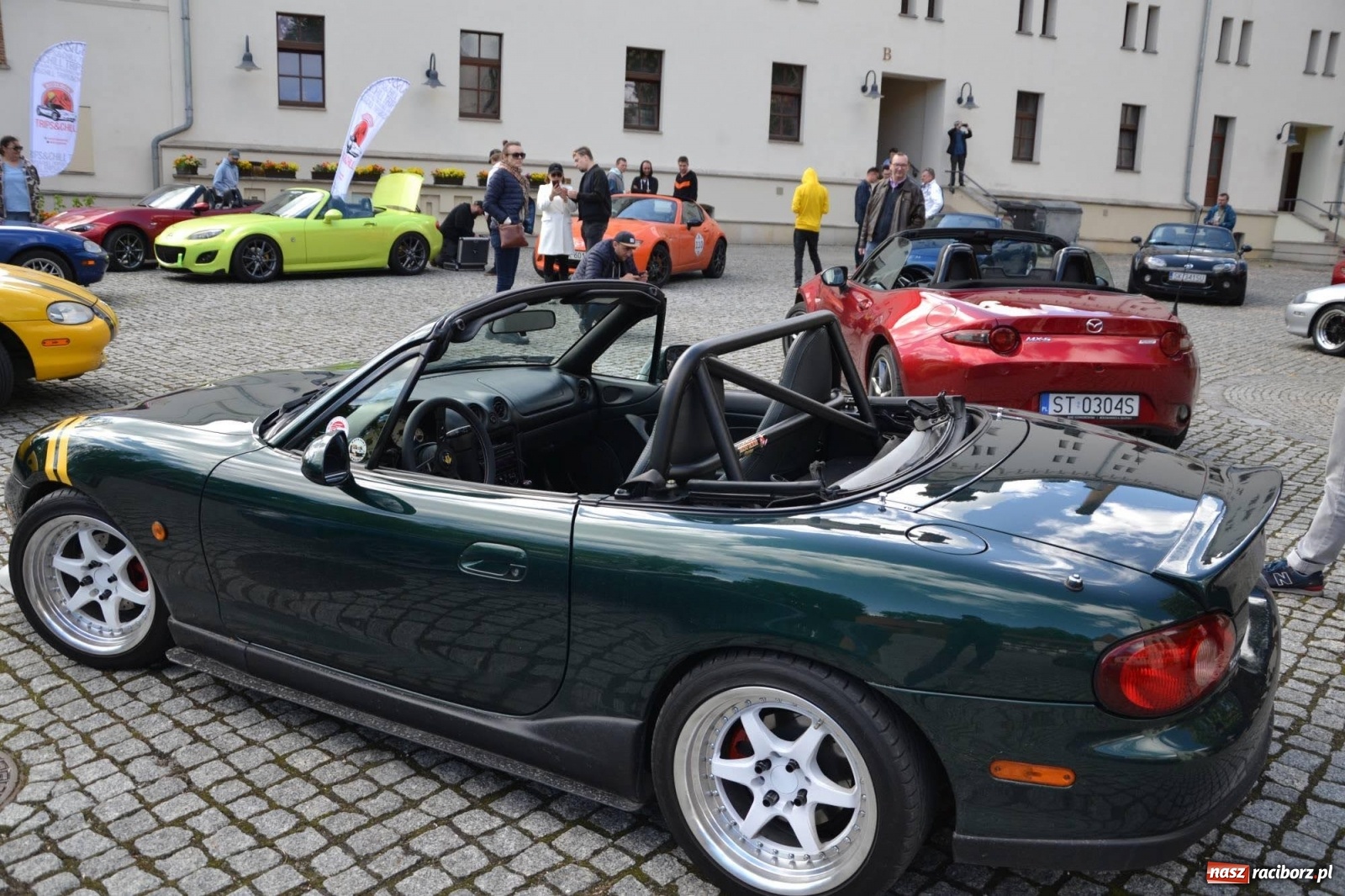 Zdjęcie w galerii na portalu naszraciborz.pl: Racibórz-Tworków. Zlot Mazd MX-5 wiadomości z regionu