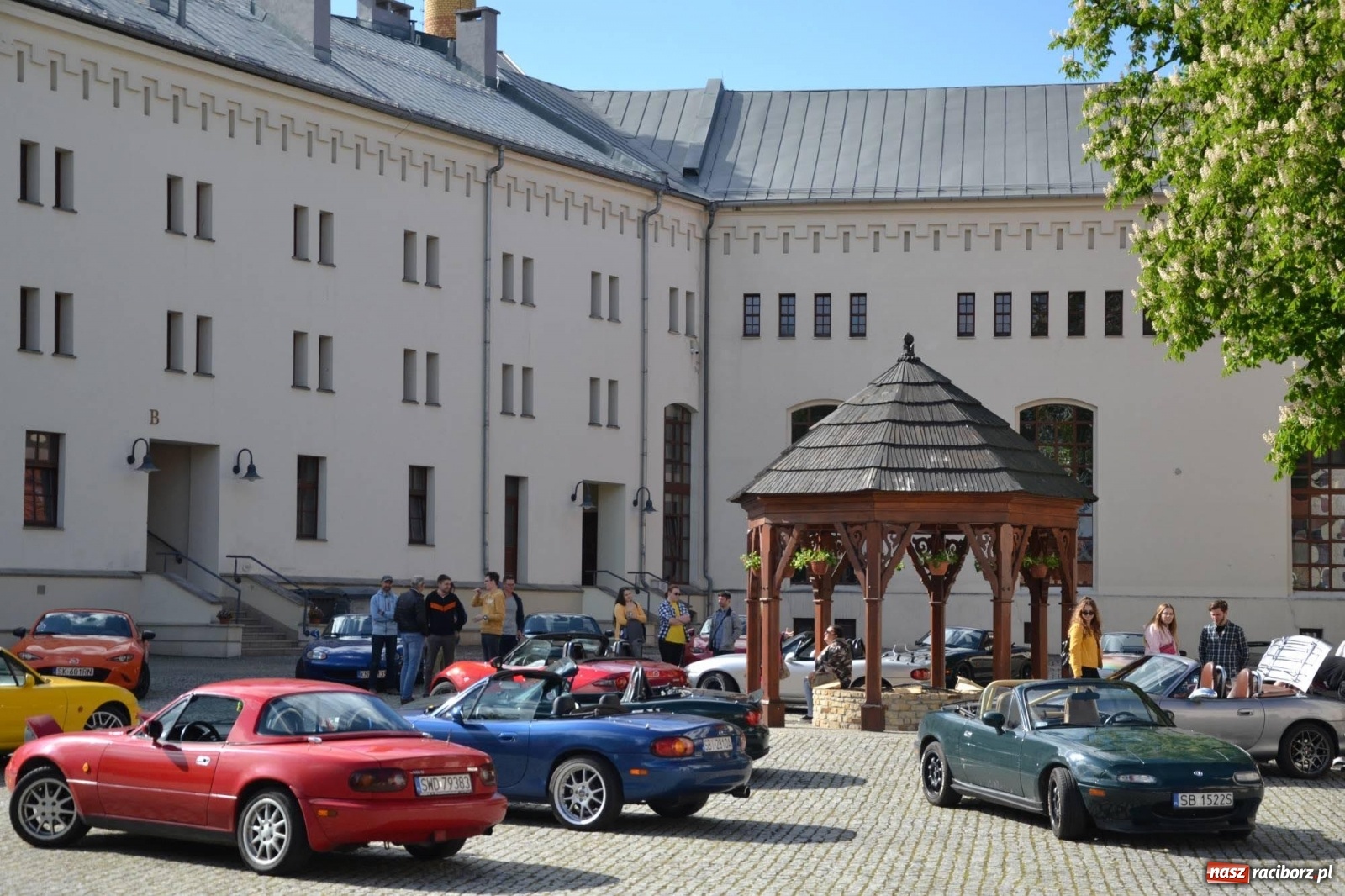 Zdjęcie w galerii na portalu naszraciborz.pl: Racibórz-Tworków. Zlot Mazd MX-5 wiadomości z regionu