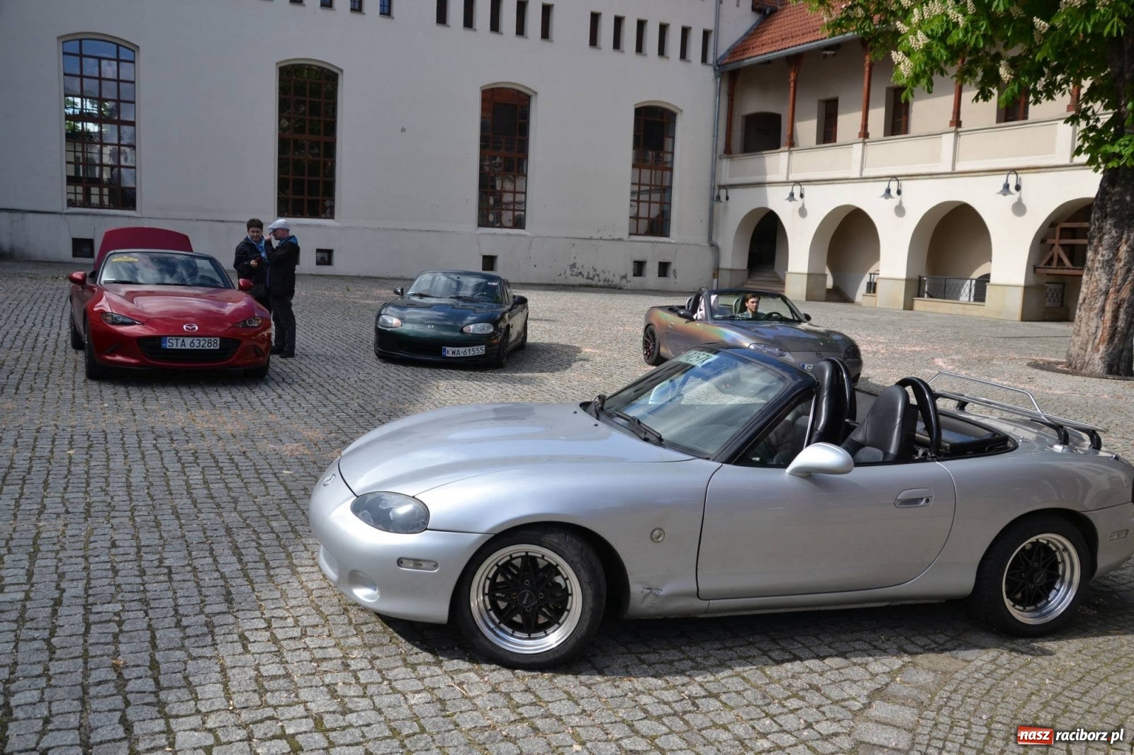 Zdjęcie w galerii na portalu naszraciborz.pl: Racibórz-Tworków. Zlot Mazd MX-5 wiadomości z regionu
