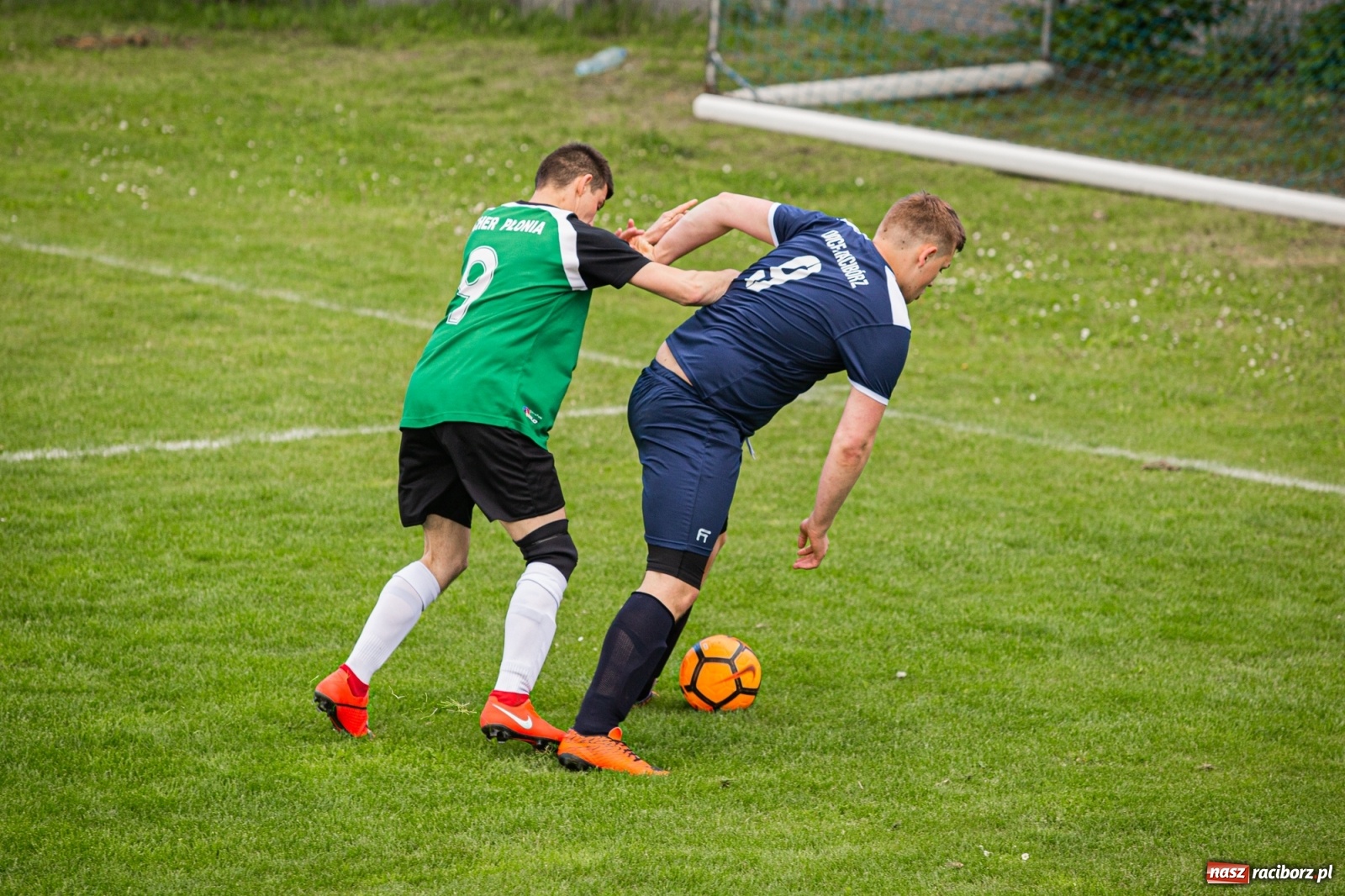 Zdjęcie w galerii na portalu naszraciborz.pl: Lokomotywa ruszyła z opóźnieniem, ale do celu dotała na czas [FOTO] wiadomości z regionu