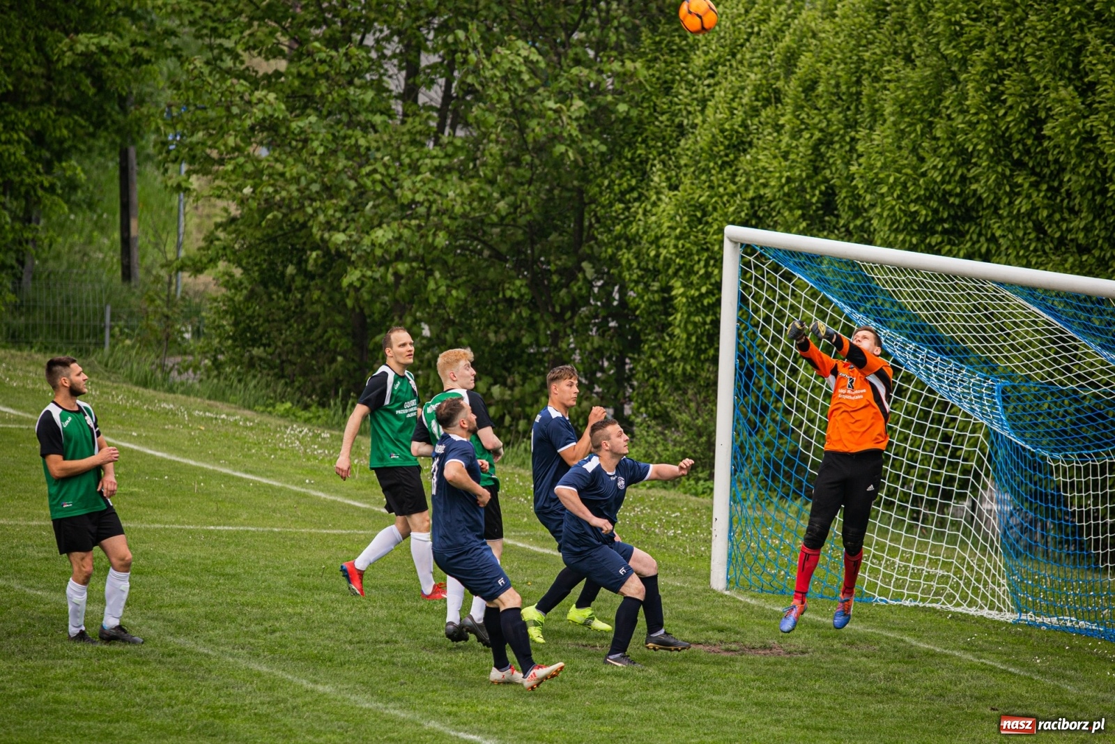Zdjęcie w galerii na portalu naszraciborz.pl: Lokomotywa ruszyła z opóźnieniem, ale do celu dotała na czas [FOTO] wiadomości z regionu