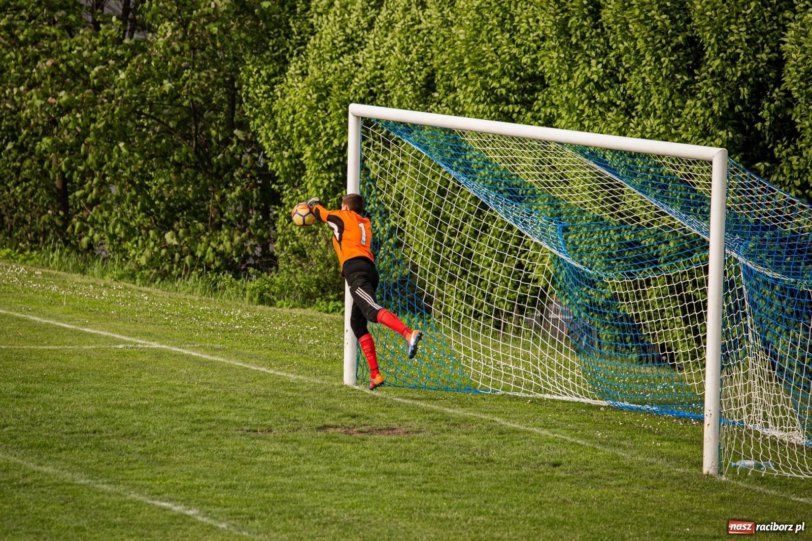 Zdjęcie w galerii na portalu naszraciborz.pl: Lokomotywa ruszyła z opóźnieniem, ale do celu dotała na czas [FOTO] wiadomości z regionu