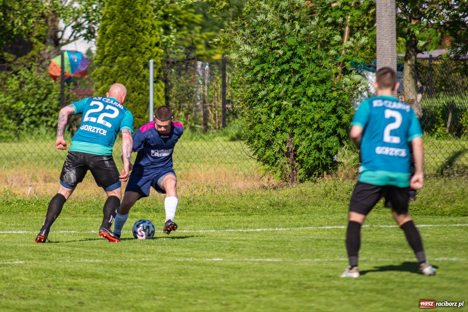 Zdjęcie w galerii na portalu naszraciborz.pl: Krzyżanowice vs Gorzyce. Choć dwoili się i troili, liderowi zbytnio nie podskoczyli [FOTO] wiadomości z regionu