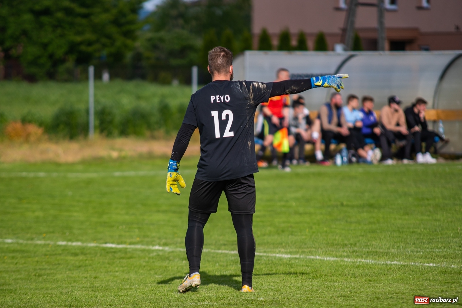Zdjęcie w galerii na portalu naszraciborz.pl: Krzyżanowice vs Gorzyce. Choć dwoili się i troili, liderowi zbytnio nie podskoczyli [FOTO] wiadomości z regionu