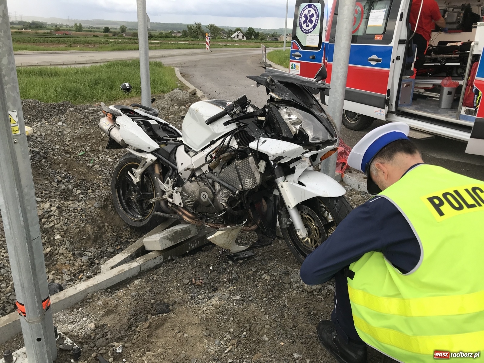 Zdjęcie w galerii na portalu naszraciborz.pl: Policja szuka świadków śmiertelnego wypadku w Miedoni wiadomości z regionu