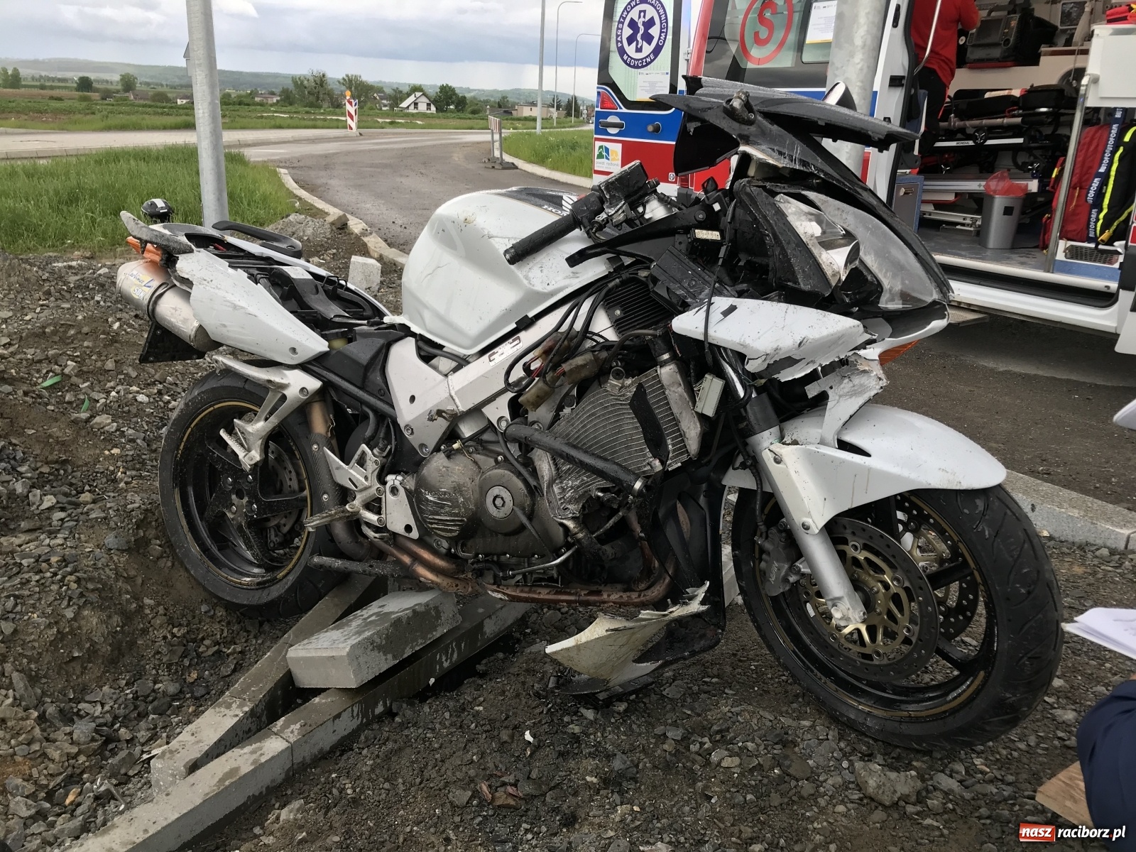 Zdjęcie w galerii na portalu naszraciborz.pl: Policja szuka świadków śmiertelnego wypadku w Miedoni wiadomości z regionu