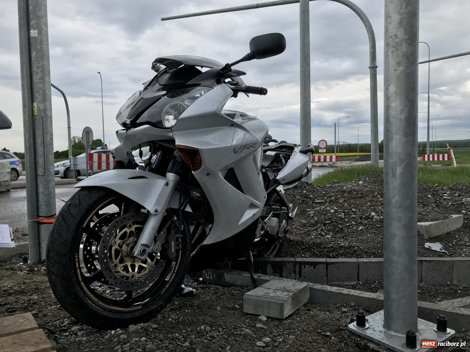 Zdjęcie w galerii na portalu naszraciborz.pl: Policja szuka świadków śmiertelnego wypadku w Miedoni wiadomości z regionu