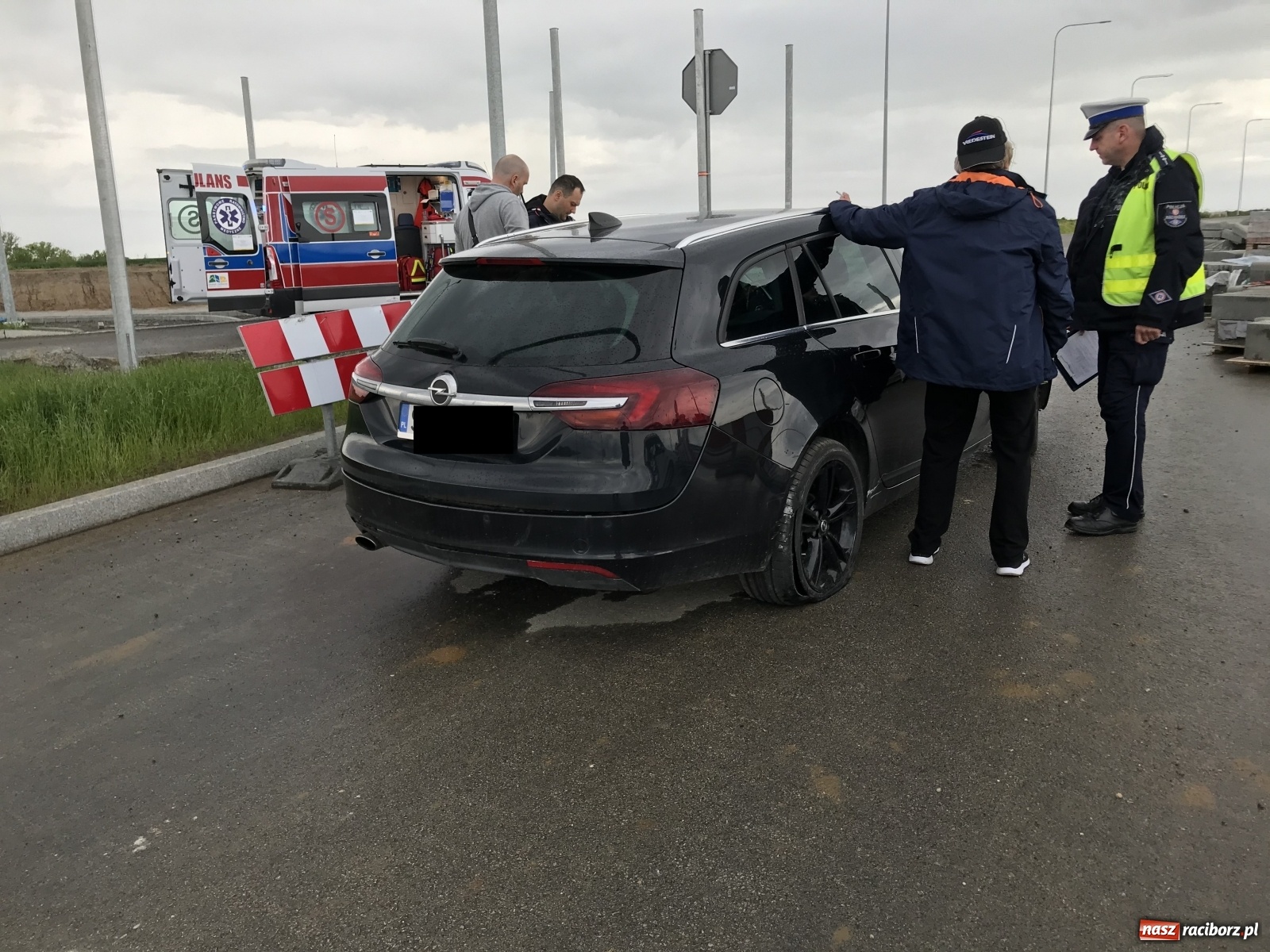 Zdjęcie w galerii na portalu naszraciborz.pl: Policja szuka świadków śmiertelnego wypadku w Miedoni wiadomości z regionu