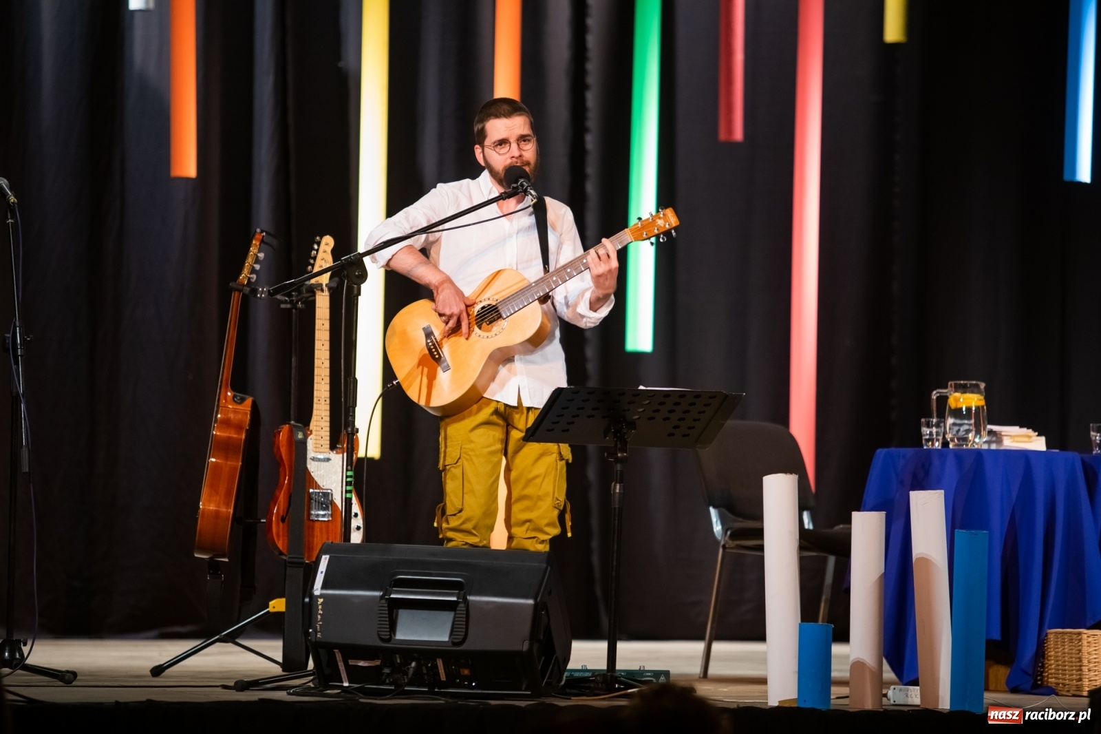 Zdjęcie w galerii na portalu naszraciborz.pl: Premiera 33. Almanachu Prowincjonalnego w DK Strzecha wiadomości z regionu