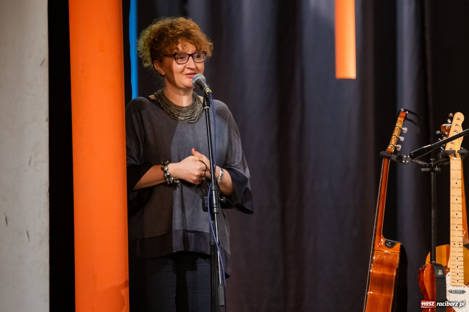 Zdjęcie w galerii na portalu naszraciborz.pl: Premiera 33. Almanachu Prowincjonalnego w DK Strzecha wiadomości z regionu