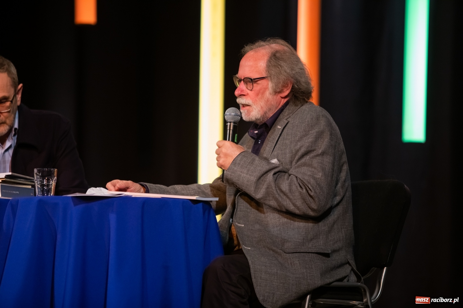 Zdjęcie w galerii na portalu naszraciborz.pl: Premiera 33. Almanachu Prowincjonalnego w DK Strzecha wiadomości z regionu