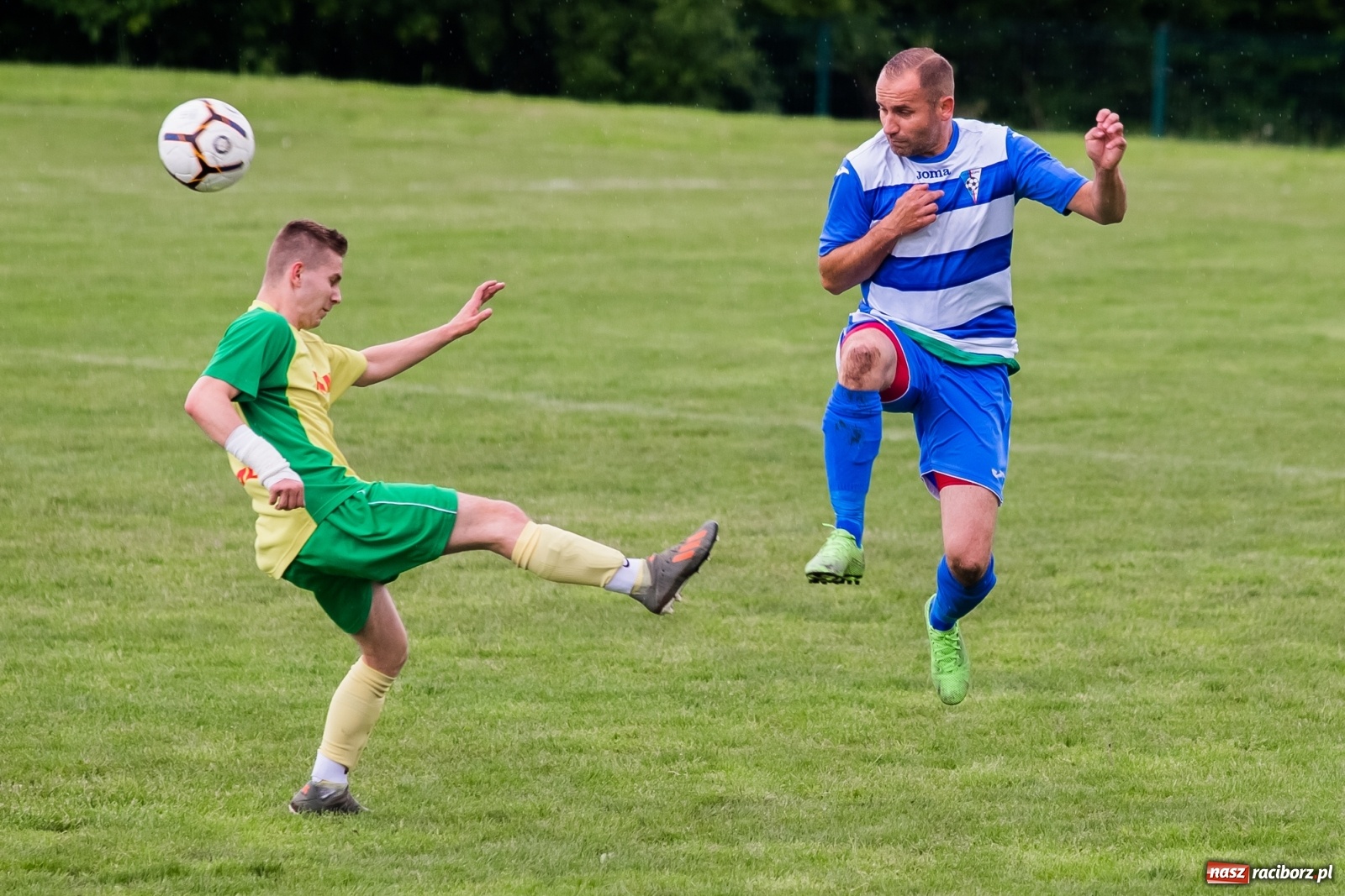 Zdjęcie w galerii na portalu naszraciborz.pl: Brzezie nie sprostało czerwonej latarni A klasy [FOTO] wiadomości z regionu