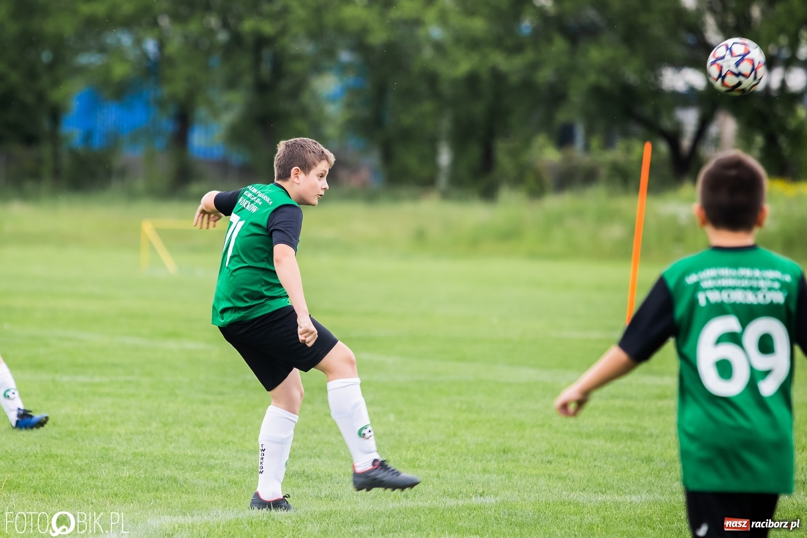 Zdjęcie w galerii na portalu naszraciborz.pl: Orliki Tworkowa górą przy Łąkowej [FOTO] wiadomości z regionu