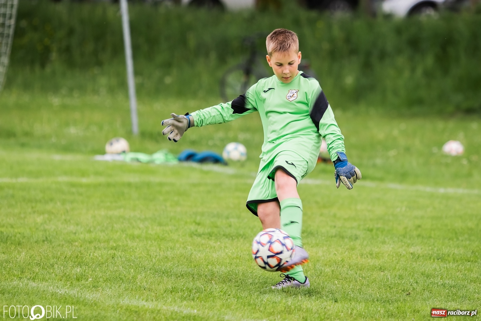 Zdjęcie w galerii na portalu naszraciborz.pl: Orliki Tworkowa górą przy Łąkowej [FOTO] wiadomości z regionu