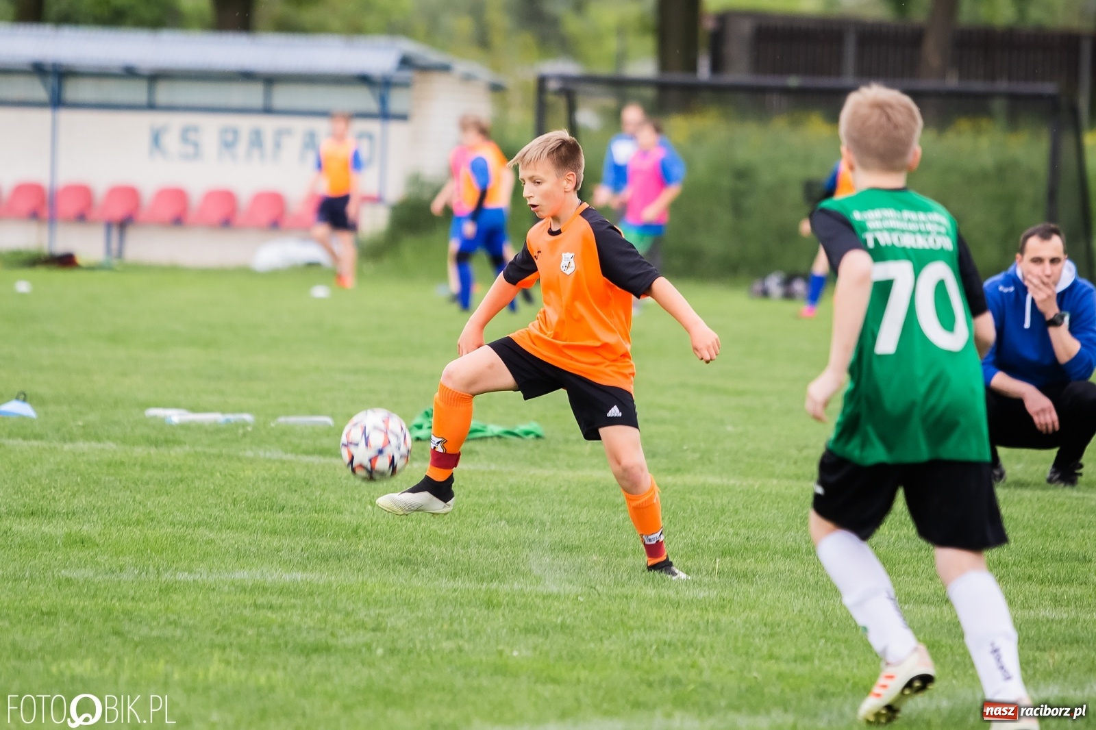 Zdjęcie w galerii na portalu naszraciborz.pl: Orliki Tworkowa górą przy Łąkowej [FOTO] wiadomości z regionu