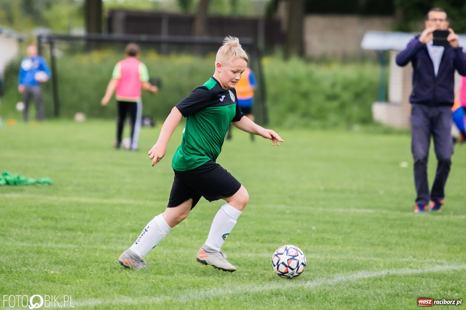 Zdjęcie w galerii na portalu naszraciborz.pl: Orliki Tworkowa górą przy Łąkowej [FOTO] wiadomości z regionu