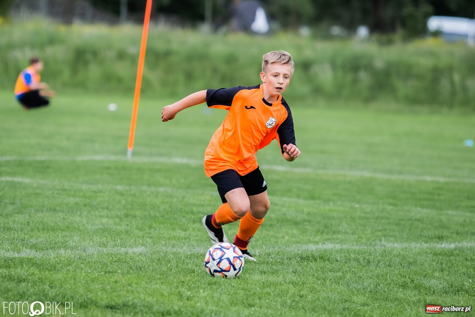 Zdjęcie w galerii na portalu naszraciborz.pl: Orliki Tworkowa górą przy Łąkowej [FOTO] wiadomości z regionu