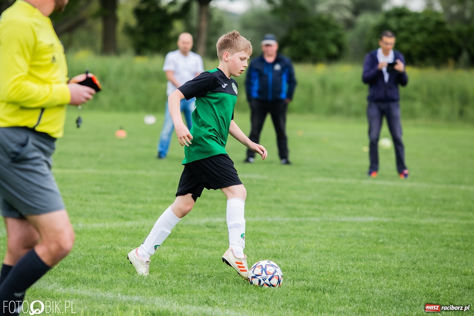 Zdjęcie w galerii na portalu naszraciborz.pl: Orliki Tworkowa górą przy Łąkowej [FOTO] wiadomości z regionu