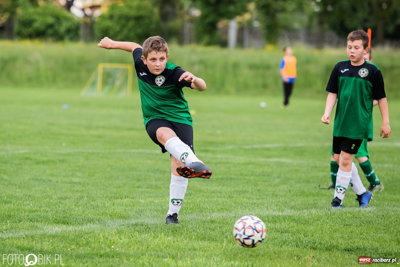 Zdjęcie w galerii na portalu naszraciborz.pl: Orliki Tworkowa górą przy Łąkowej [FOTO] wiadomości z regionu