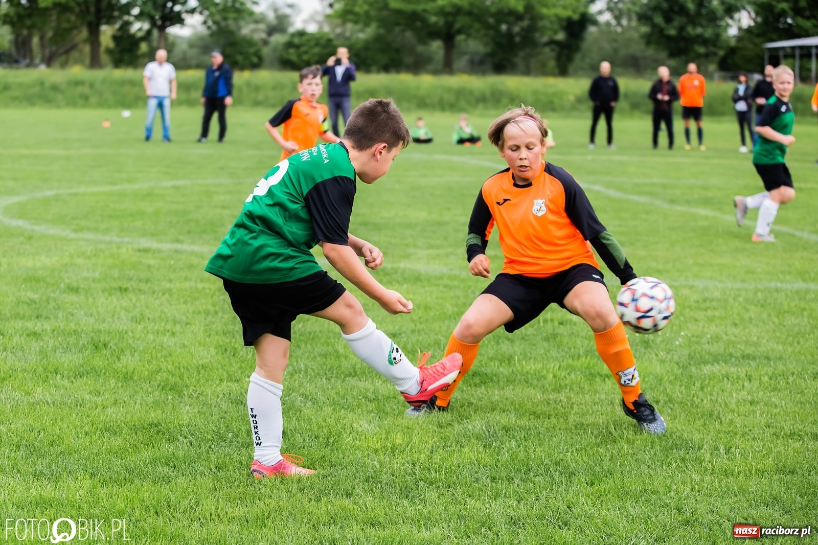 Zdjęcie w galerii na portalu naszraciborz.pl: Orliki Tworkowa górą przy Łąkowej [FOTO] wiadomości z regionu