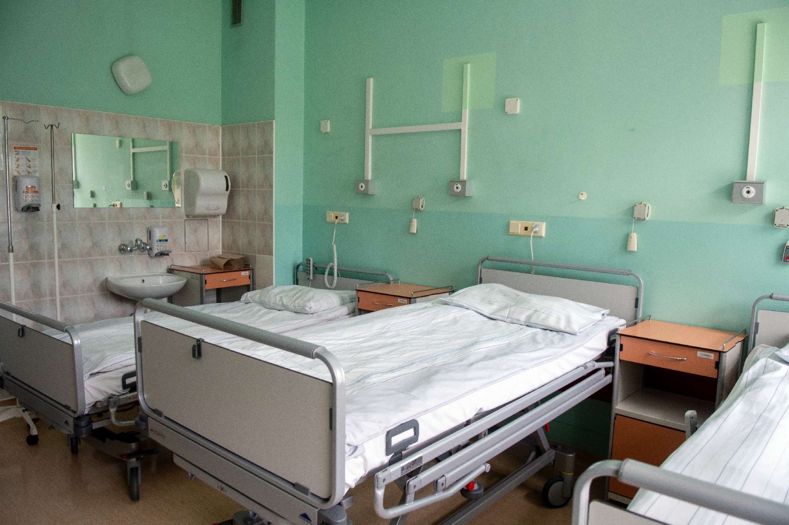 Zdjęcie w galerii na portalu naszraciborz.pl: Szpital w Kędzierzynie-Koźlu od 26 maja wraca do pracy hybrydowej wiadomości z regionu