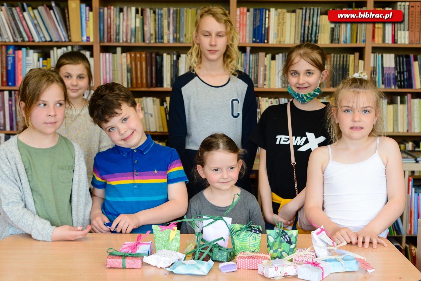 Zdjęcie w galerii na portalu naszraciborz.pl: Twórcze warsztaty w bibliotece na Ocicach wiadomości z regionu