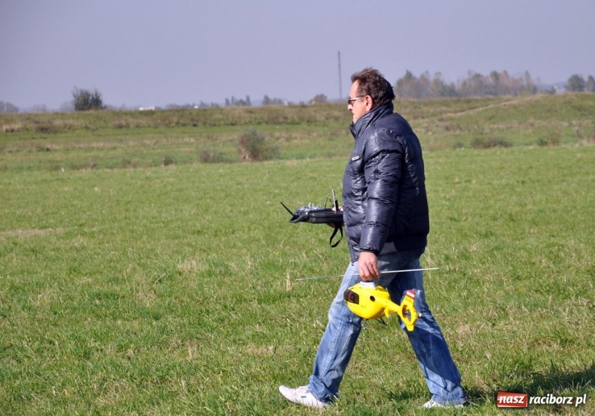 Zdjęcie w galerii na portalu naszraciborz.pl: Pogoda dopisała. Piękne pokazy wiadomości z regionu