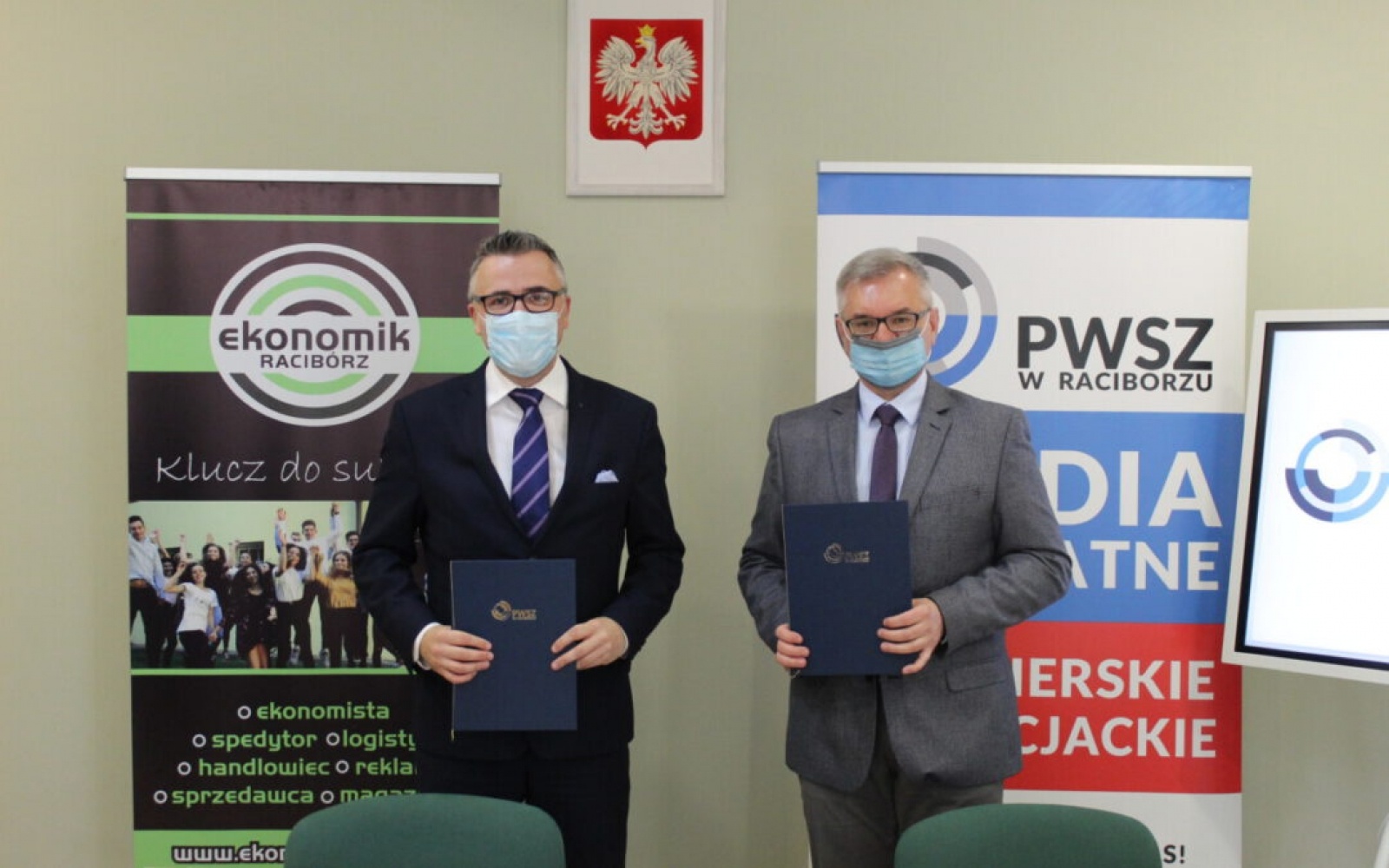 Zdjęcie w galerii na portalu naszraciborz.pl: PWSZ podpisała umowę o współpracy z raciborskim Ekonomikiem wiadomości z regionu
