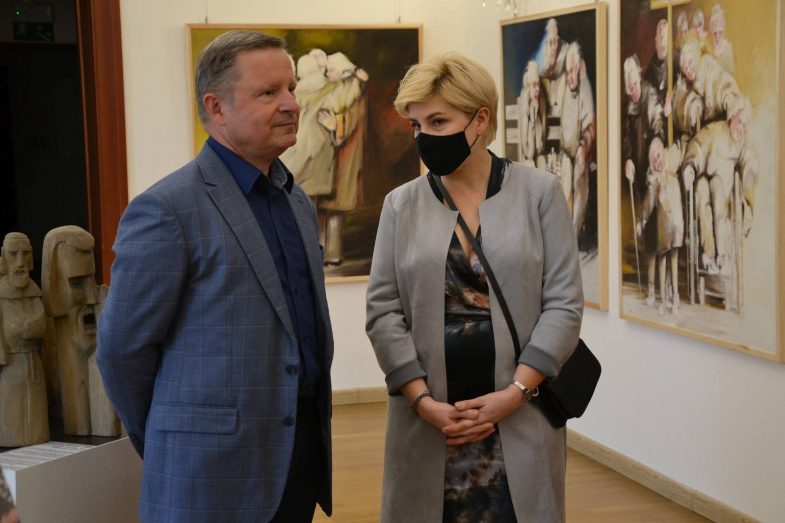 Zdjęcie w galerii na portalu naszraciborz.pl: Malarstwo sztalugowe Wiesława Mazura. Finisaż wystawy na Zamku Piastowskim [FOTO] wiadomości z regionu