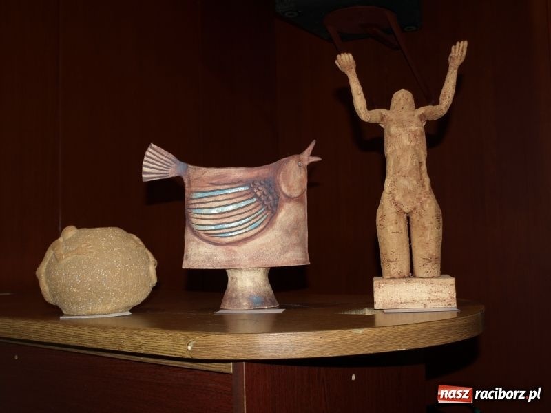 Zdjęcie w galerii na portalu naszraciborz.pl: Nagroda i czek na tysiaka wiadomości z regionu