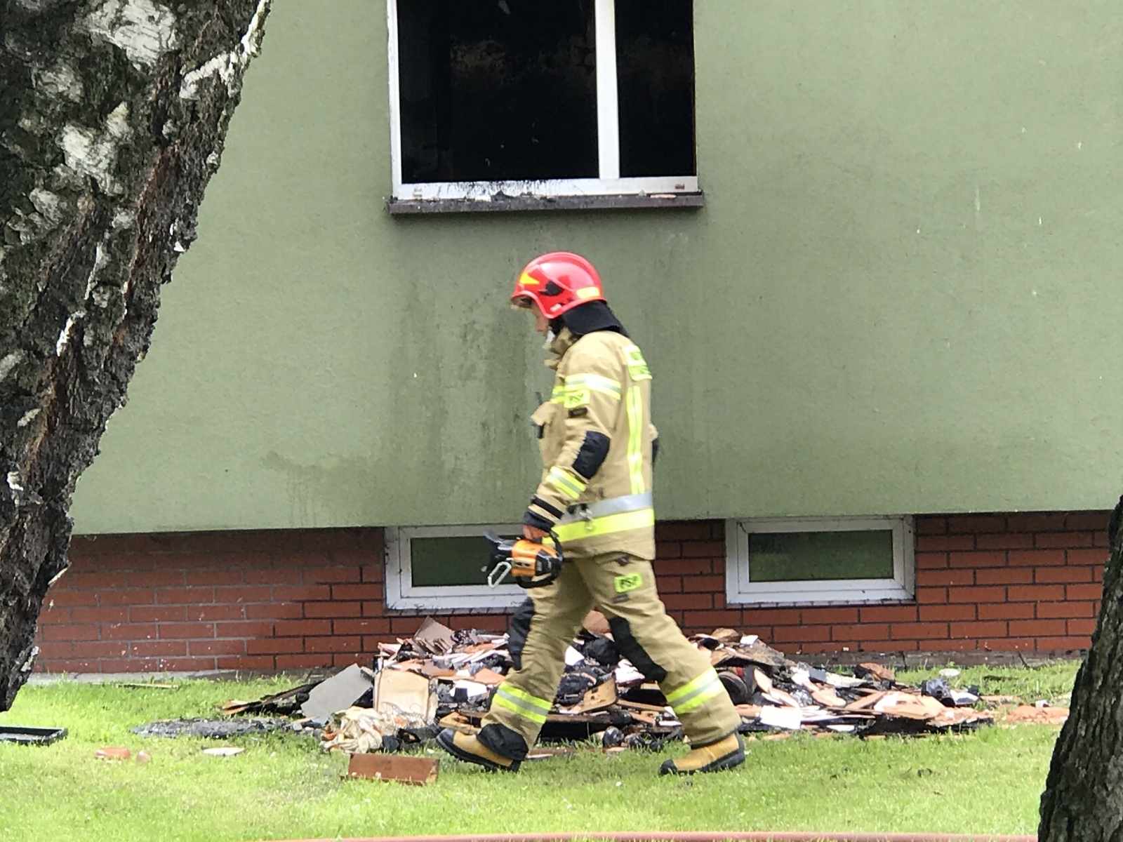 Zdjęcie w galerii na portalu naszraciborz.pl: Pożar w budynku wielorodzinnym przy Pomnikowej [FOTO i WIDEO] wiadomości z regionu