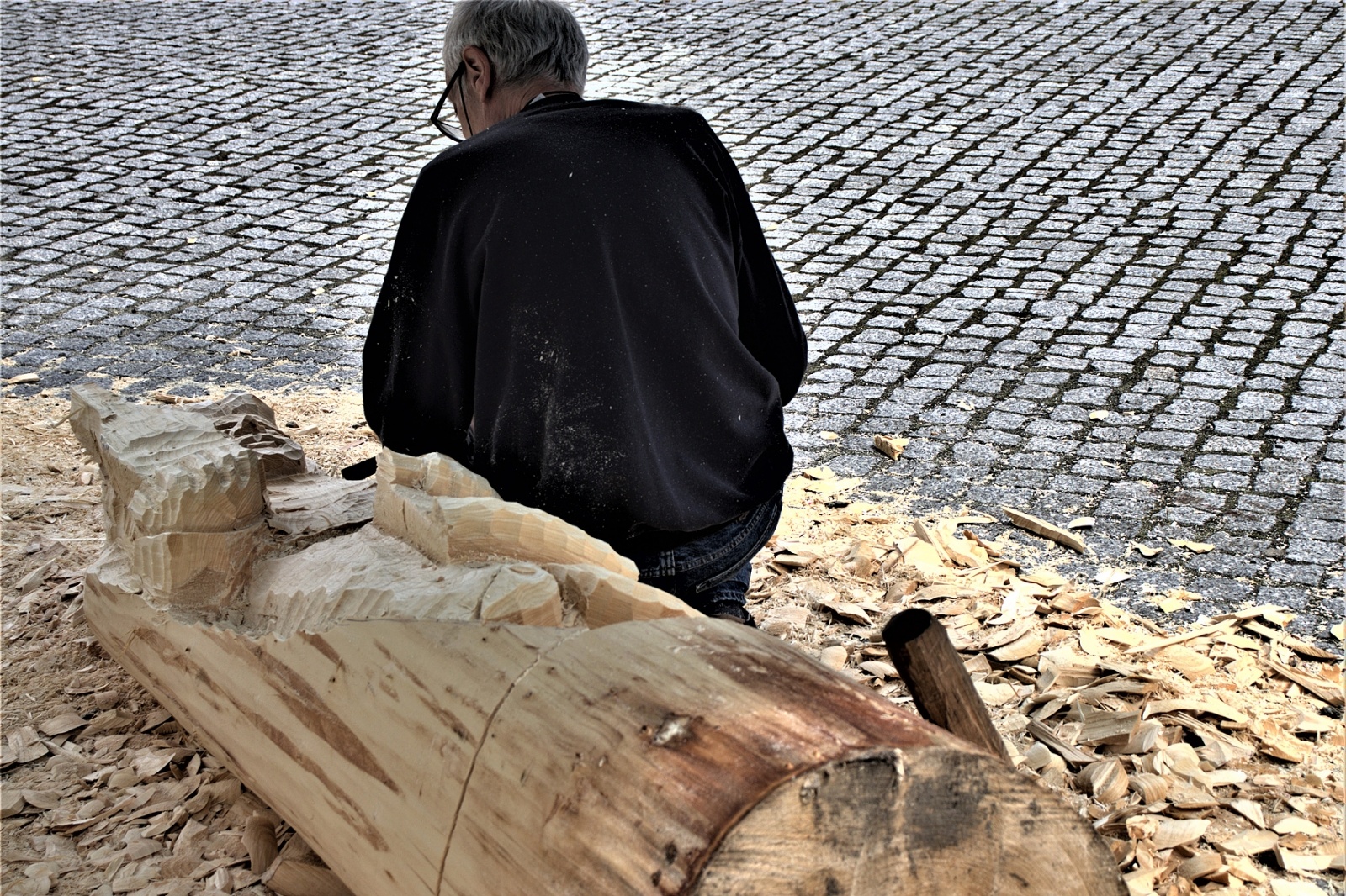 Zdjęcie w galerii na portalu naszraciborz.pl: Studenci raciborskiej PWSZ wzięli udział w plenerze fotograficznym na zamku wiadomości z regionu