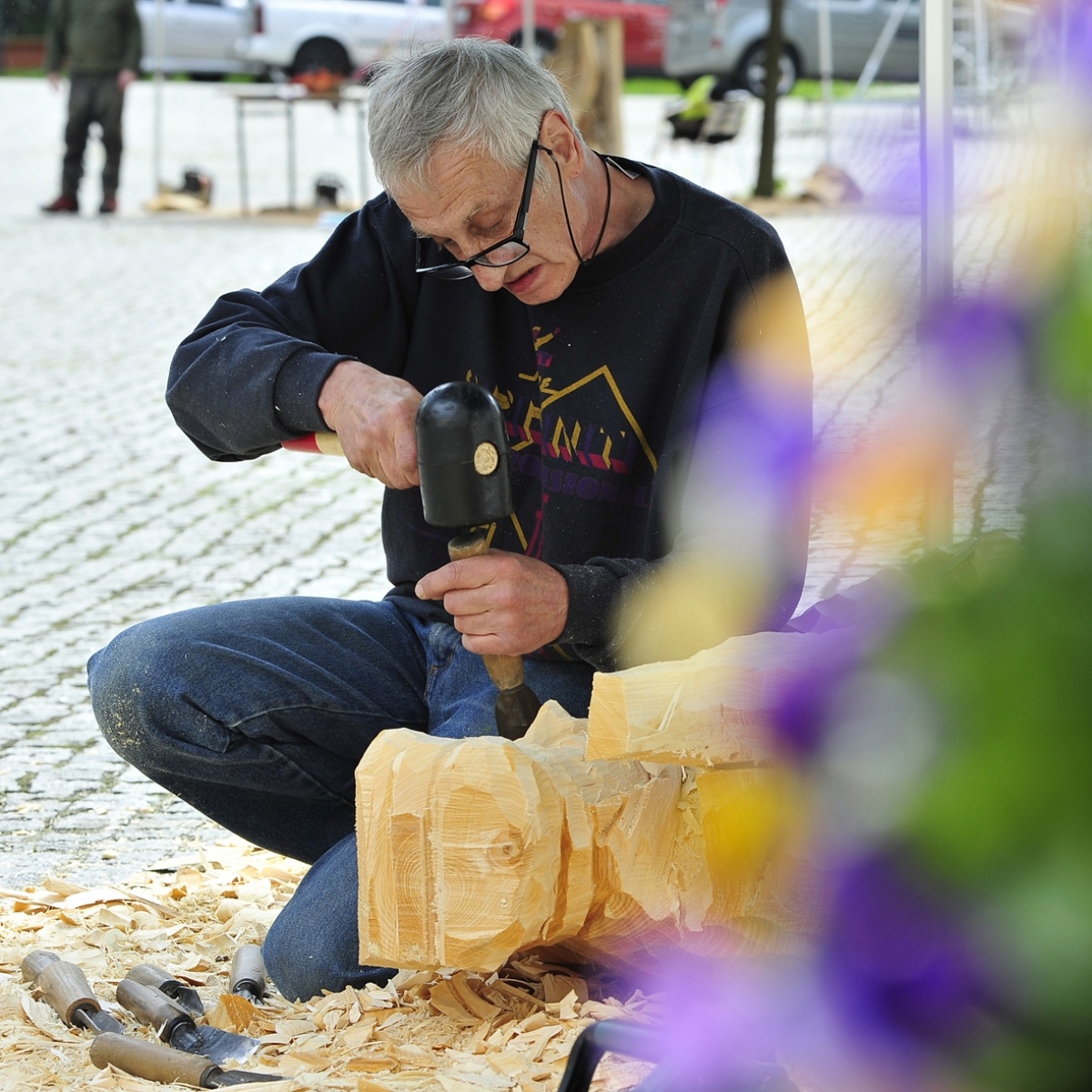 Zdjęcie w galerii na portalu naszraciborz.pl: Studenci raciborskiej PWSZ wzięli udział w plenerze fotograficznym na zamku wiadomości z regionu