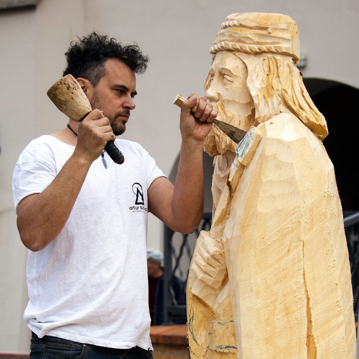 Zdjęcie w galerii na portalu naszraciborz.pl: Studenci raciborskiej PWSZ wzięli udział w plenerze fotograficznym na zamku wiadomości z regionu