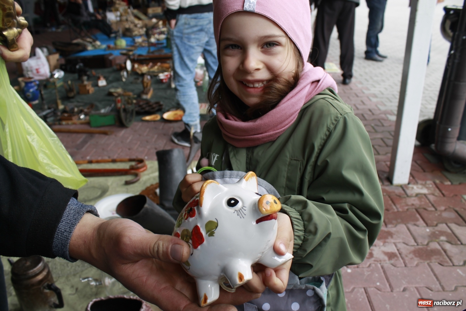 Zdjęcie w galerii na portalu naszraciborz.pl: Skarby i szpargały. Co można znaleźć na jarmarkach staroci? wiadomości z regionu