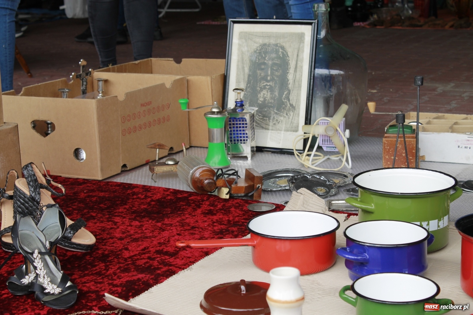 Zdjęcie w galerii na portalu naszraciborz.pl: Skarby i szpargały. Co można znaleźć na jarmarkach staroci? wiadomości z regionu