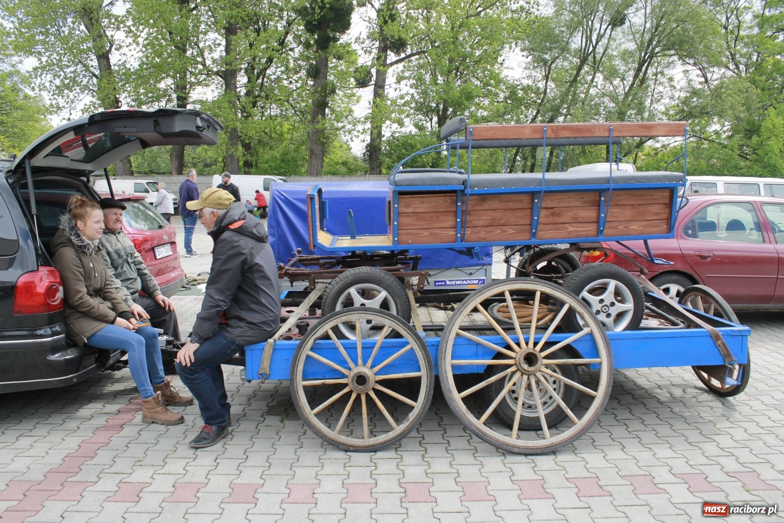 Zdjęcie w galerii na portalu naszraciborz.pl: Skarby i szpargały. Co można znaleźć na jarmarkach staroci? wiadomości z regionu