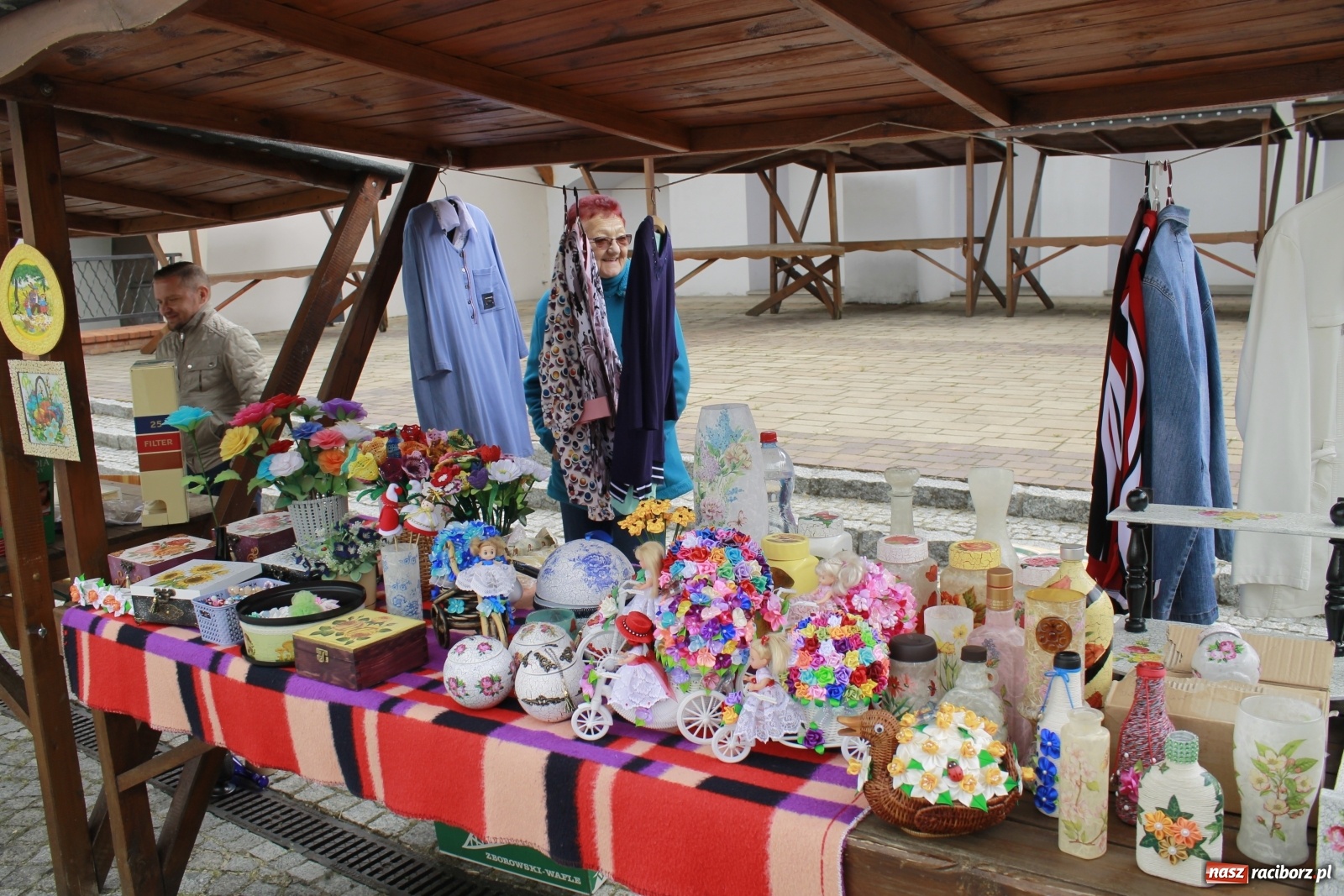 Zdjęcie w galerii na portalu naszraciborz.pl: Skarby i szpargały. Co można znaleźć na jarmarkach staroci? wiadomości z regionu