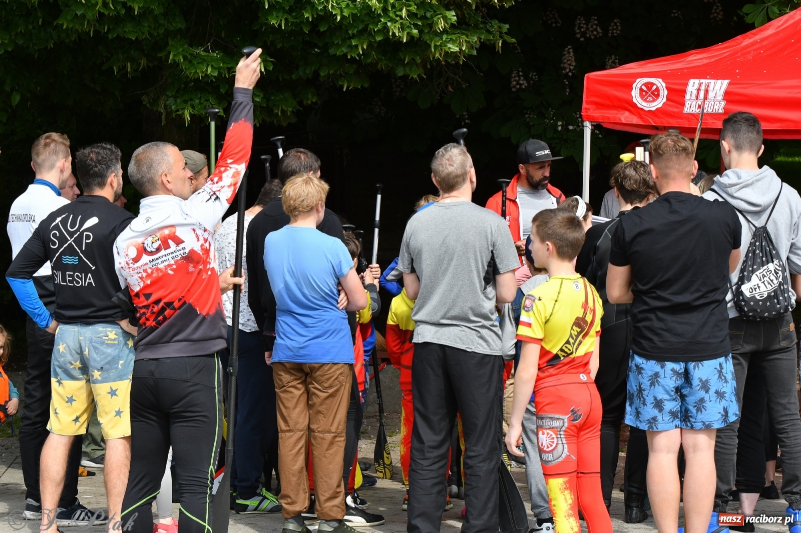 Zdjęcie w galerii na portalu naszraciborz.pl: Racibórz. Wielkie wiosłowanie w parku m. Roth wiadomości z regionu
