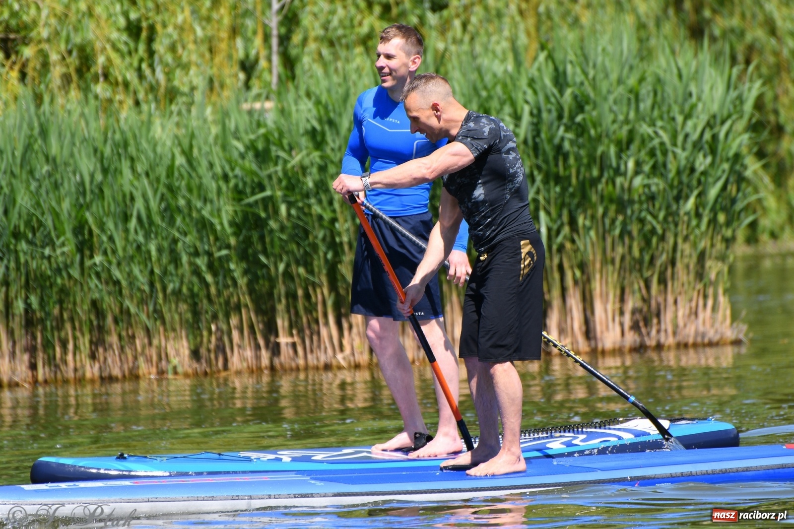 Zdjęcie w galerii na portalu naszraciborz.pl: Racibórz. Wielkie wiosłowanie w parku m. Roth wiadomości z regionu