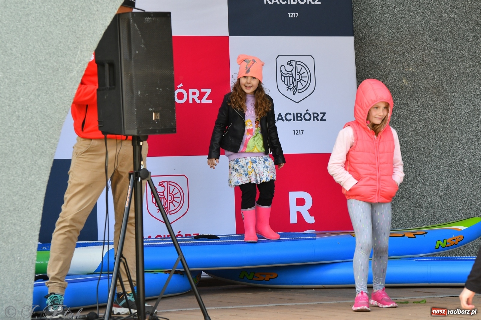 Zdjęcie w galerii na portalu naszraciborz.pl: Racibórz. Wielkie wiosłowanie w parku m. Roth wiadomości z regionu