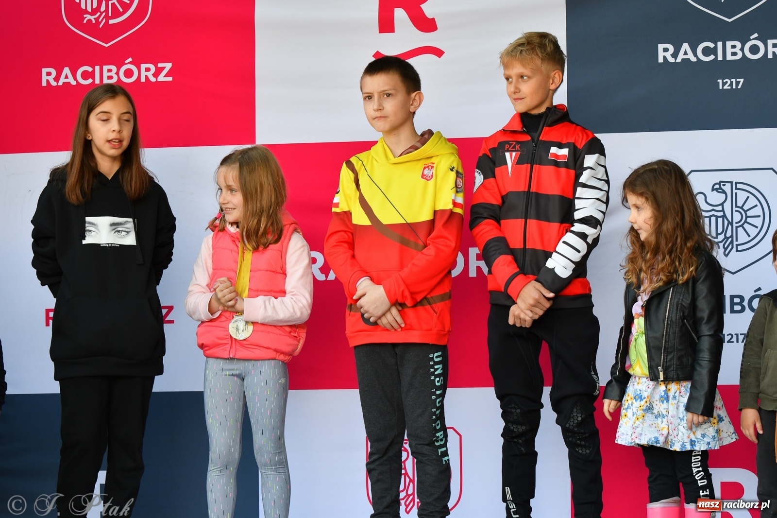 Zdjęcie w galerii na portalu naszraciborz.pl: Racibórz. Wielkie wiosłowanie w parku m. Roth wiadomości z regionu