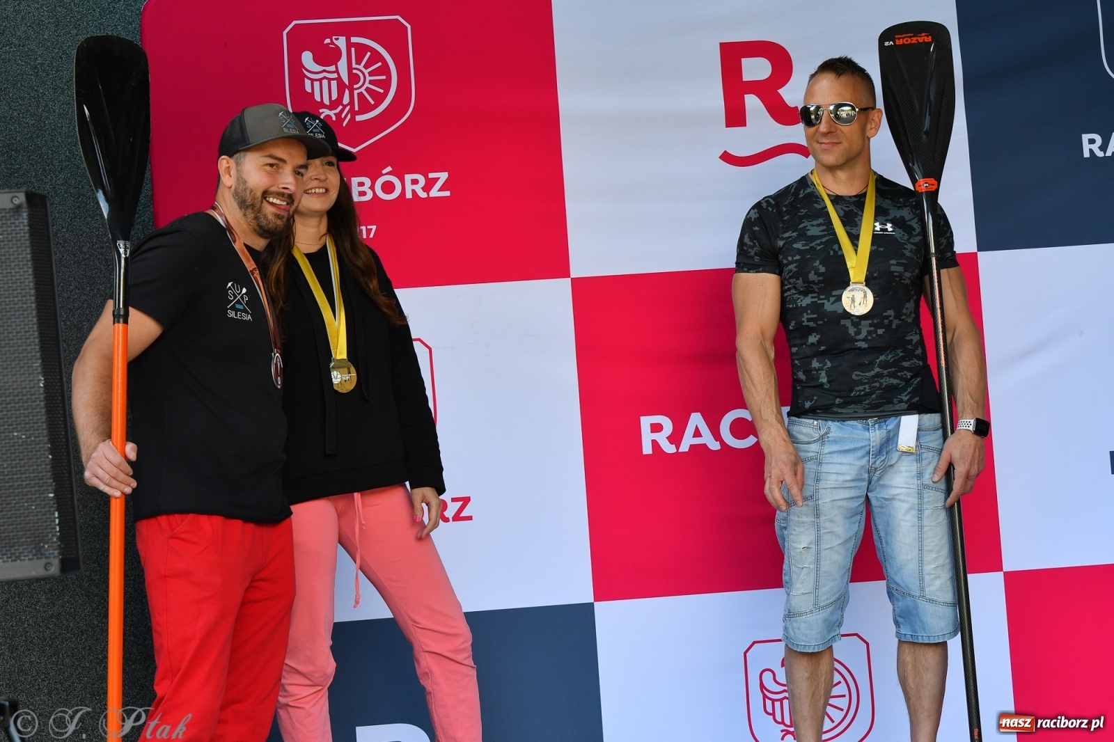 Zdjęcie w galerii na portalu naszraciborz.pl: Racibórz. Wielkie wiosłowanie w parku m. Roth wiadomości z regionu