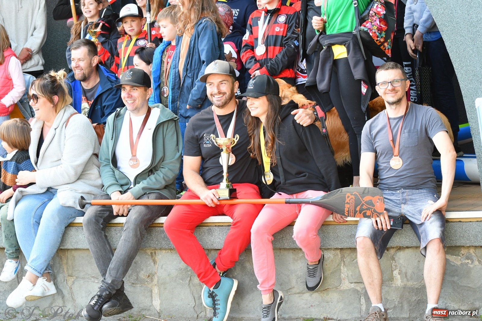 Zdjęcie w galerii na portalu naszraciborz.pl: Racibórz. Wielkie wiosłowanie w parku m. Roth wiadomości z regionu