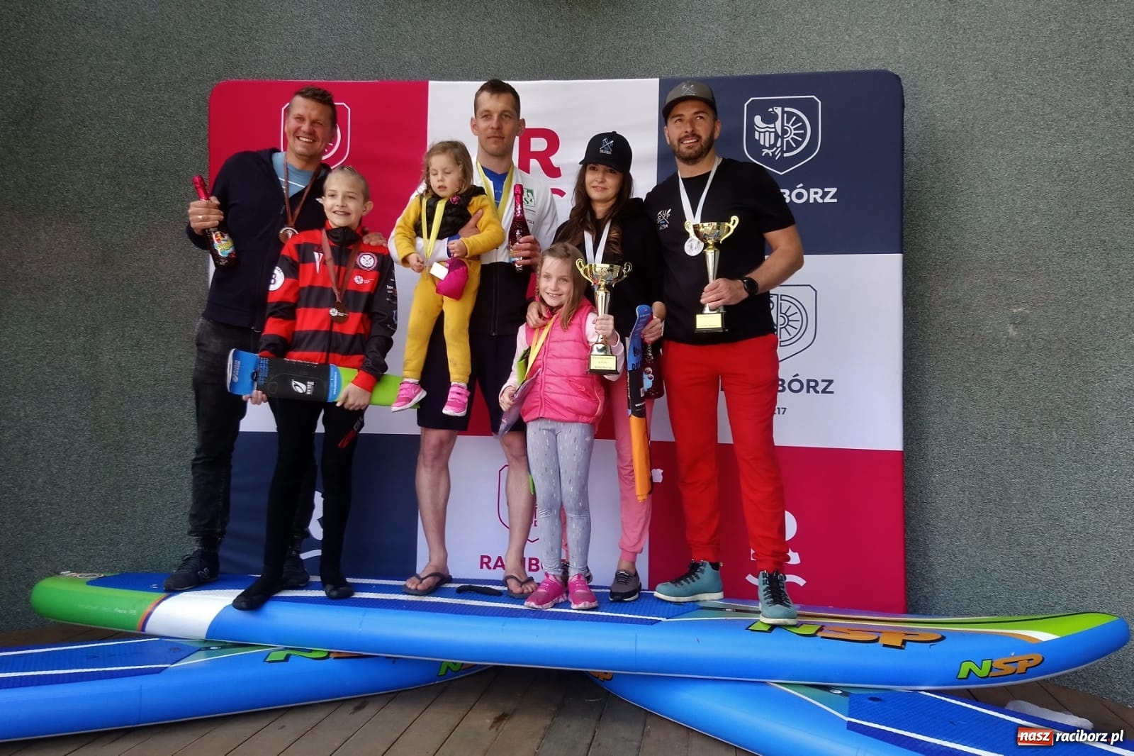 Zdjęcie w galerii na portalu naszraciborz.pl: Racibórz. Wielkie wiosłowanie w parku m. Roth wiadomości z regionu