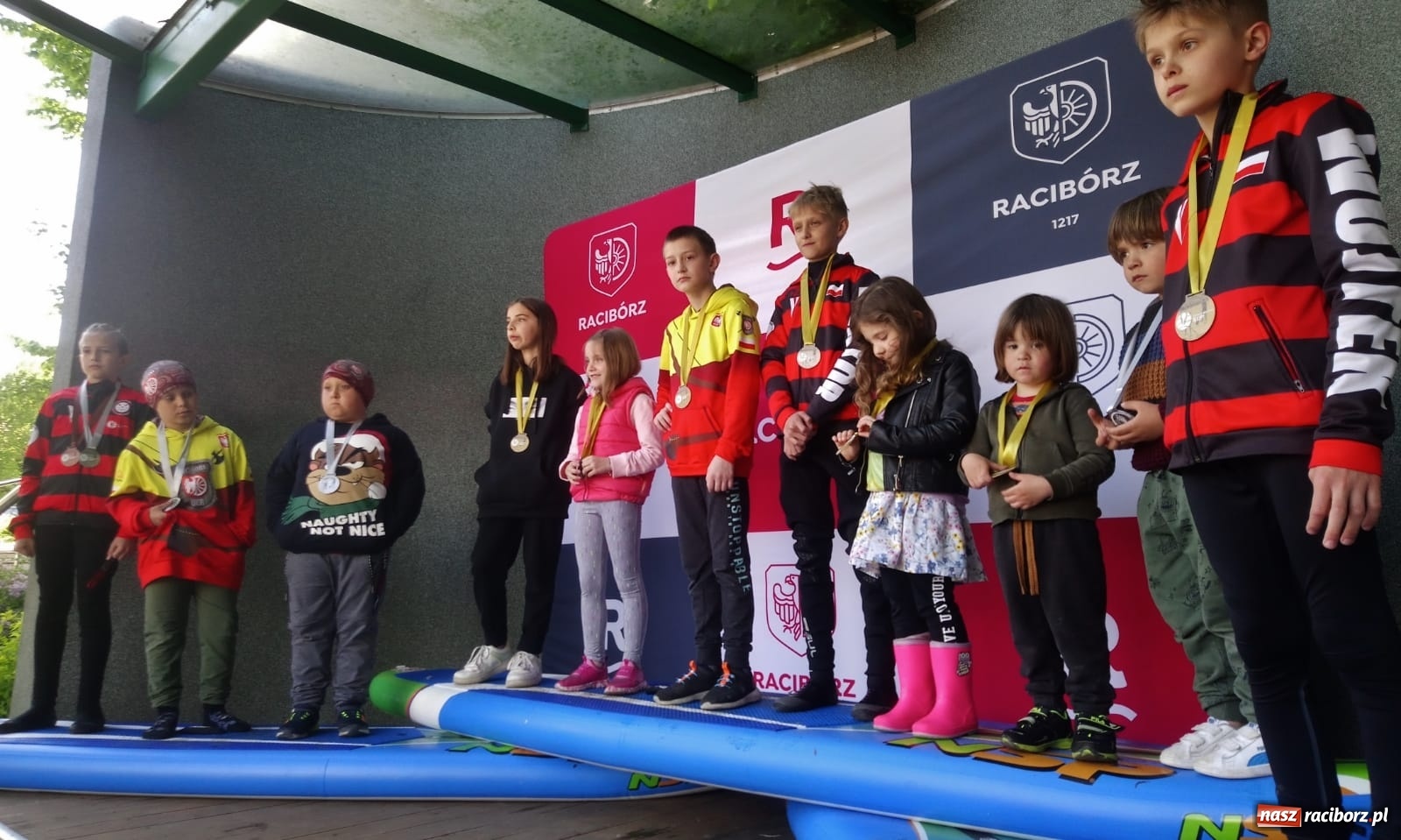 Zdjęcie w galerii na portalu naszraciborz.pl: Racibórz. Wielkie wiosłowanie w parku m. Roth wiadomości z regionu