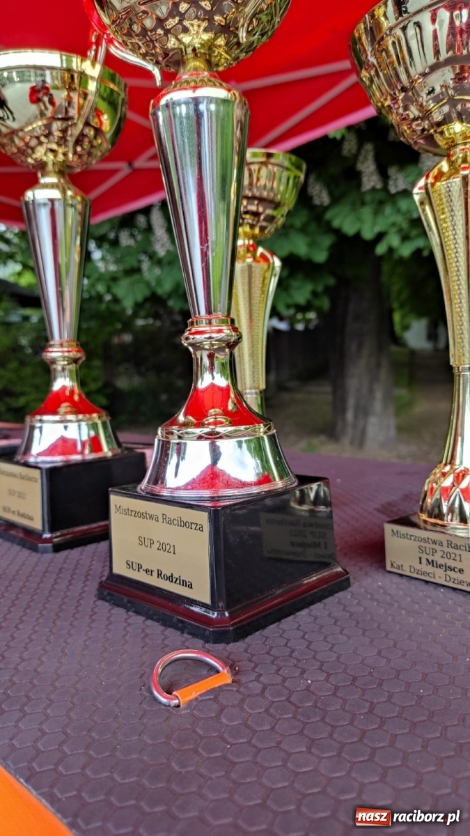 Zdjęcie w galerii na portalu naszraciborz.pl: Racibórz. Wielkie wiosłowanie w parku m. Roth wiadomości z regionu