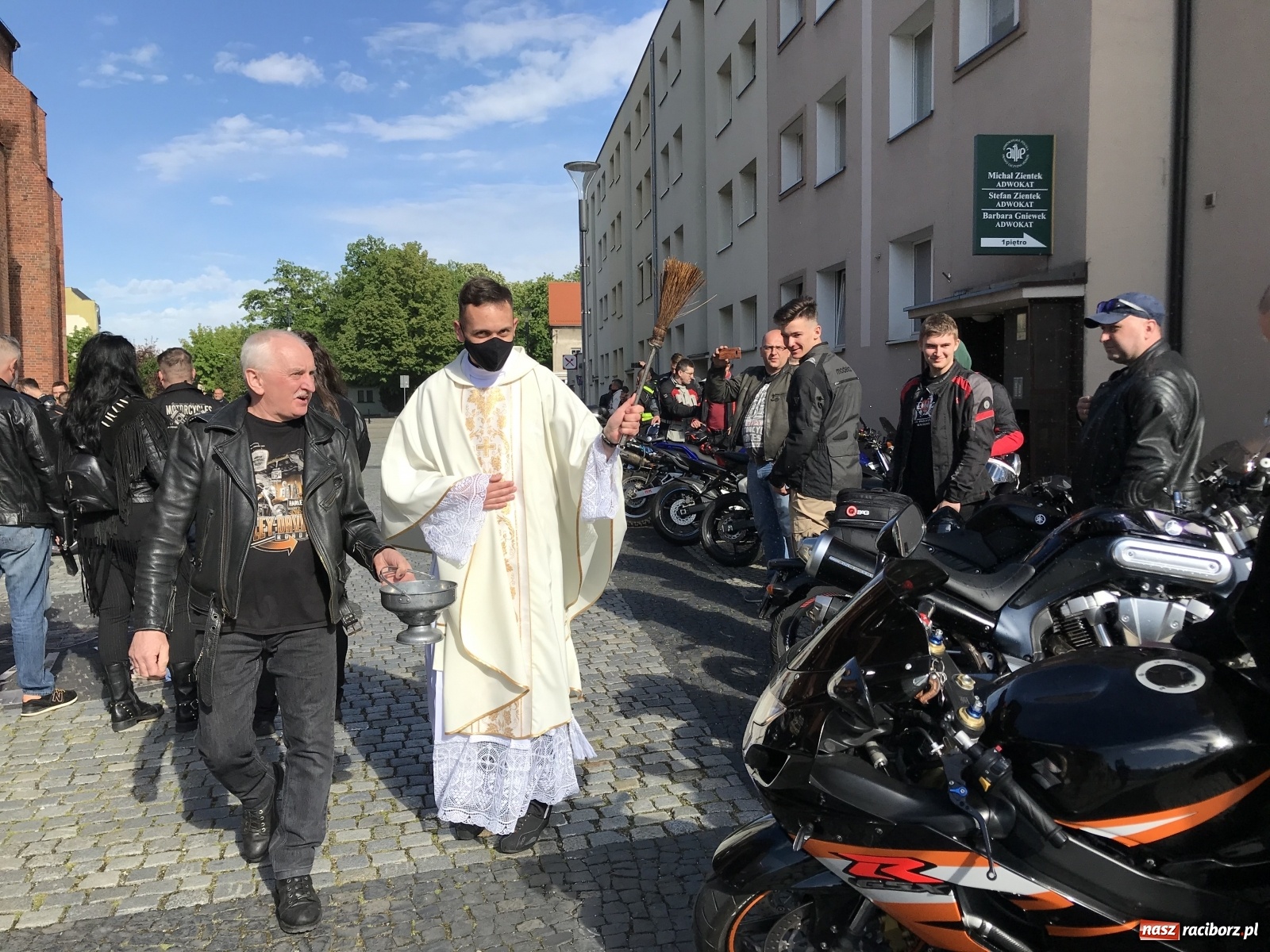 Zdjęcie w galerii na portalu naszraciborz.pl: Święcenie przy wysokich obrotach, czyli motocyklowe rozpoczęcie sezonu 2021 w Raciborzu [FOTO i WIDEO] wiadomości z regionu