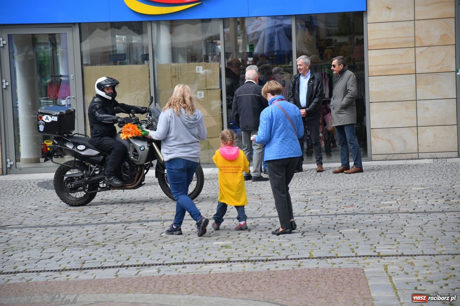 Zdjęcie w galerii na portalu naszraciborz.pl: Święcenie przy wysokich obrotach, czyli motocyklowe rozpoczęcie sezonu 2021 w Raciborzu [FOTO i WIDEO] wiadomości z regionu